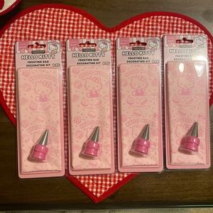 NWT Hello Kitty Frosting Bag